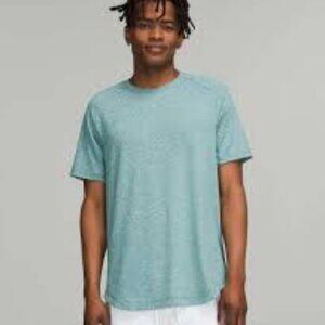 Lululemon Drysense Training Short Sleeve Shirt  Size L